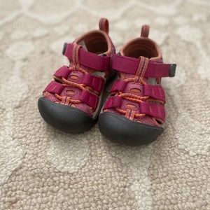 KEEN girls Toddlers' Newport H2 Pink size 5